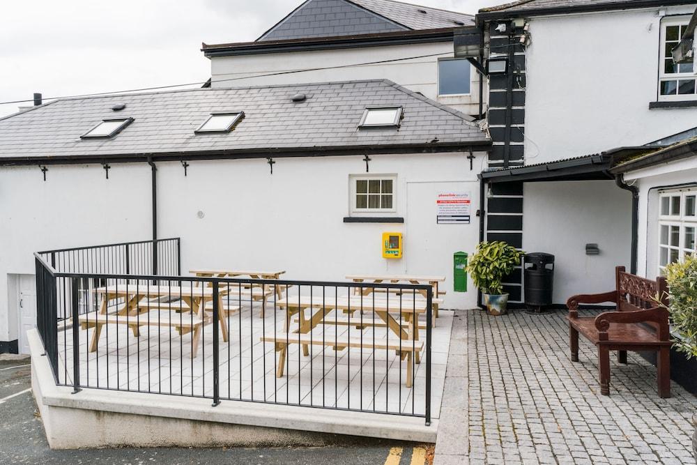 Woodenbridge Hotel Exterior photo