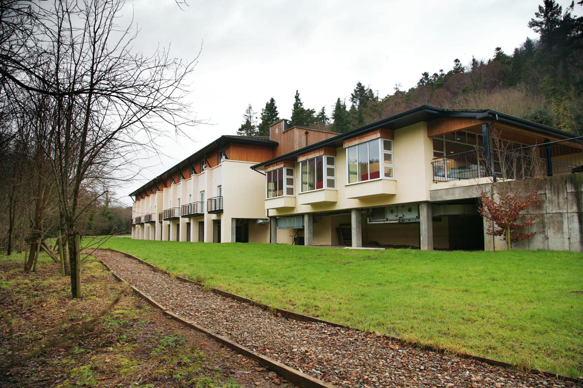 Woodenbridge Hotel Exterior photo