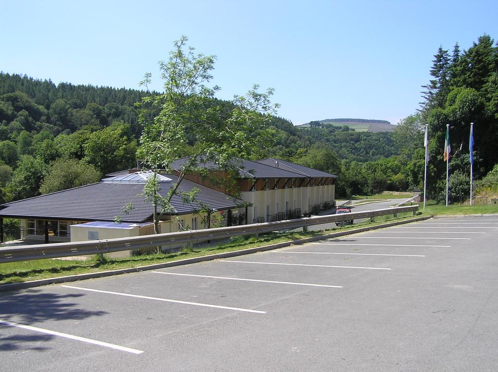 Woodenbridge Hotel Exterior photo